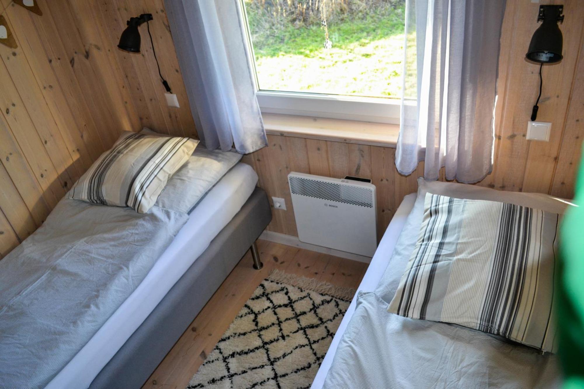 Ferienhaus "Deichglueck" Direkt An Der Nordsee Wesselburenerkoog Екстериор снимка