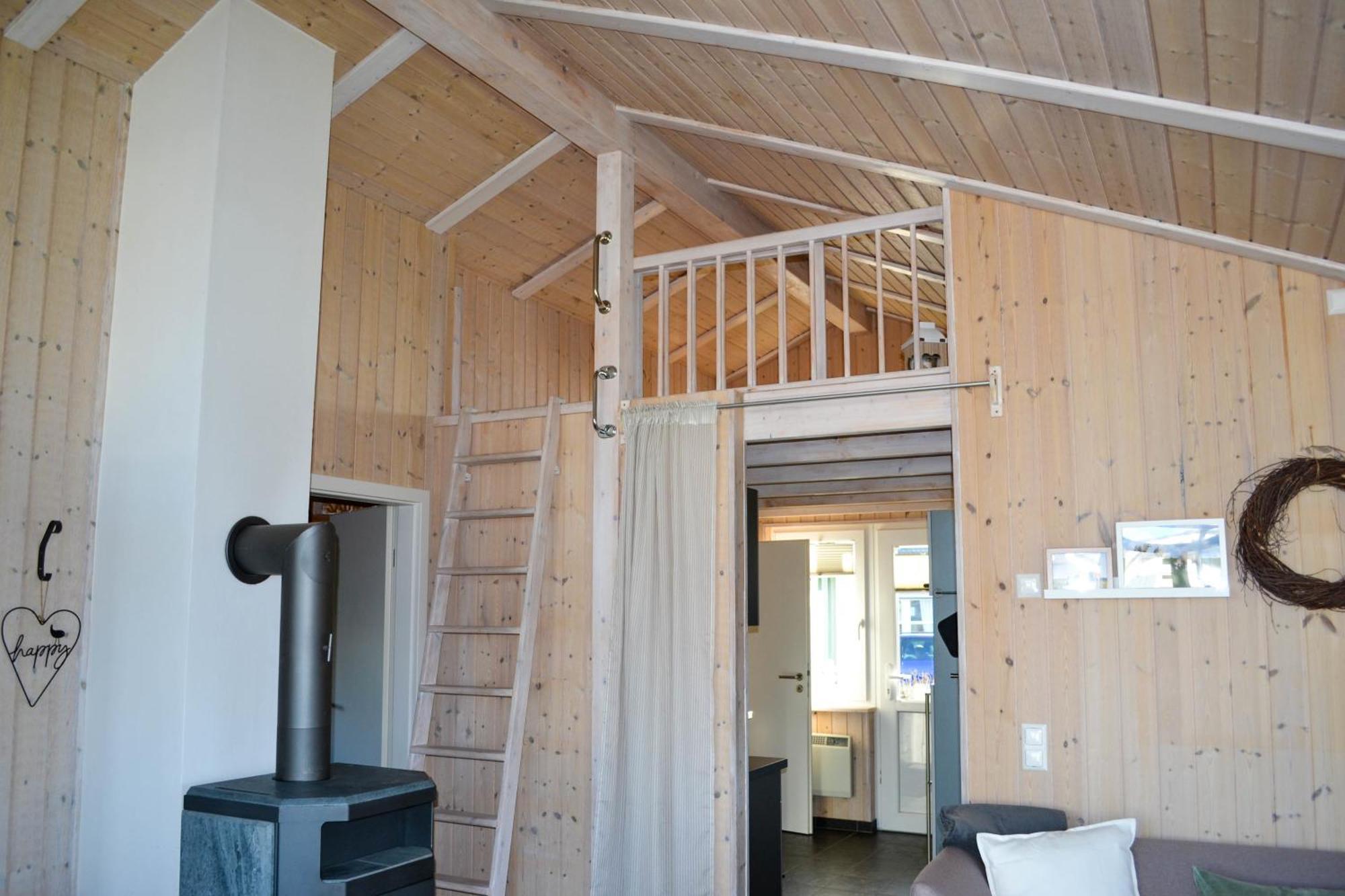 Ferienhaus "Deichglueck" Direkt An Der Nordsee Wesselburenerkoog Екстериор снимка