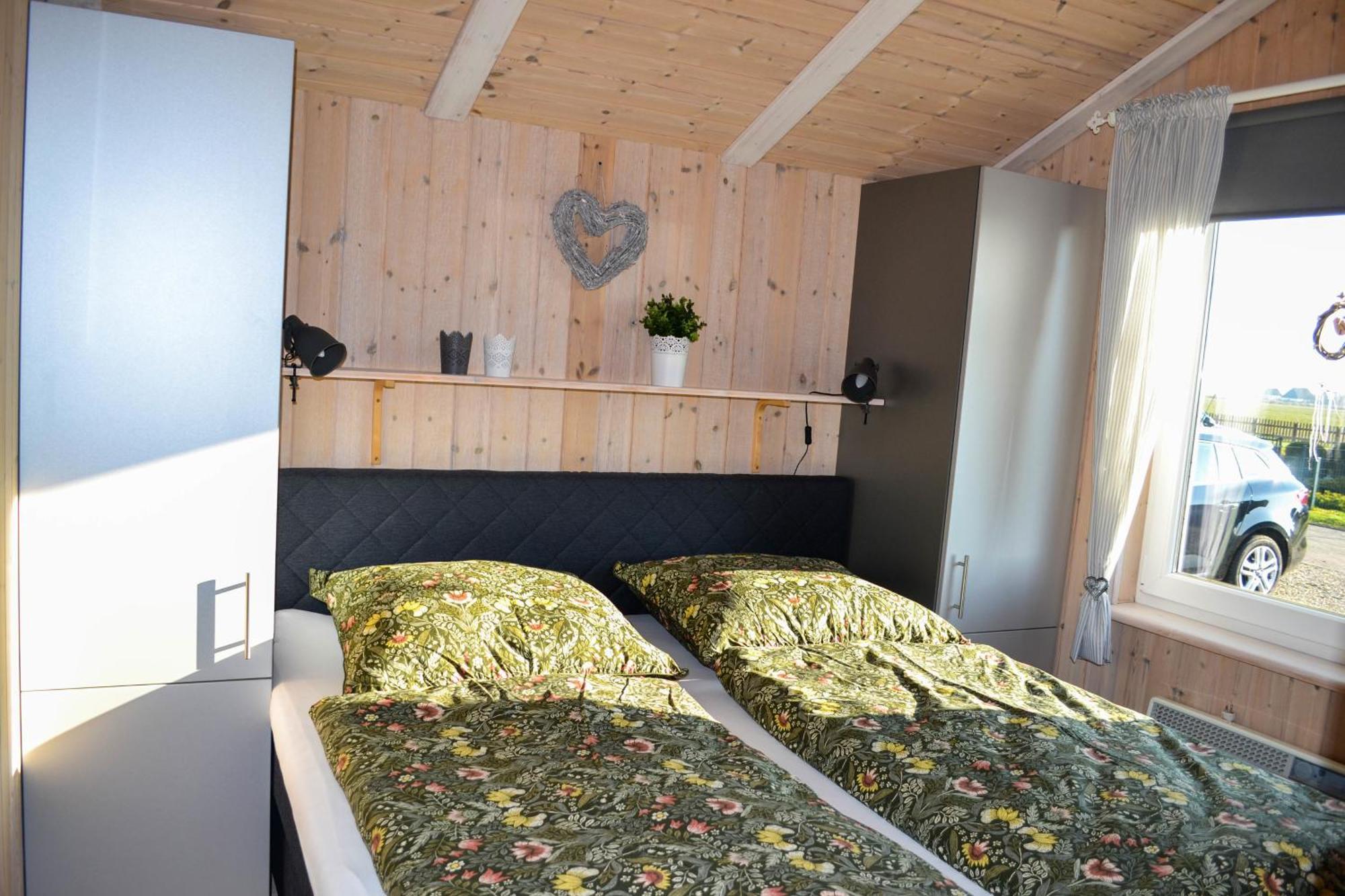 Ferienhaus "Deichglueck" Direkt An Der Nordsee Wesselburenerkoog Екстериор снимка